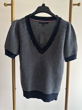 Tommy Hilfiger Navy & White Short-Sleeve V-Neck Sweater Top